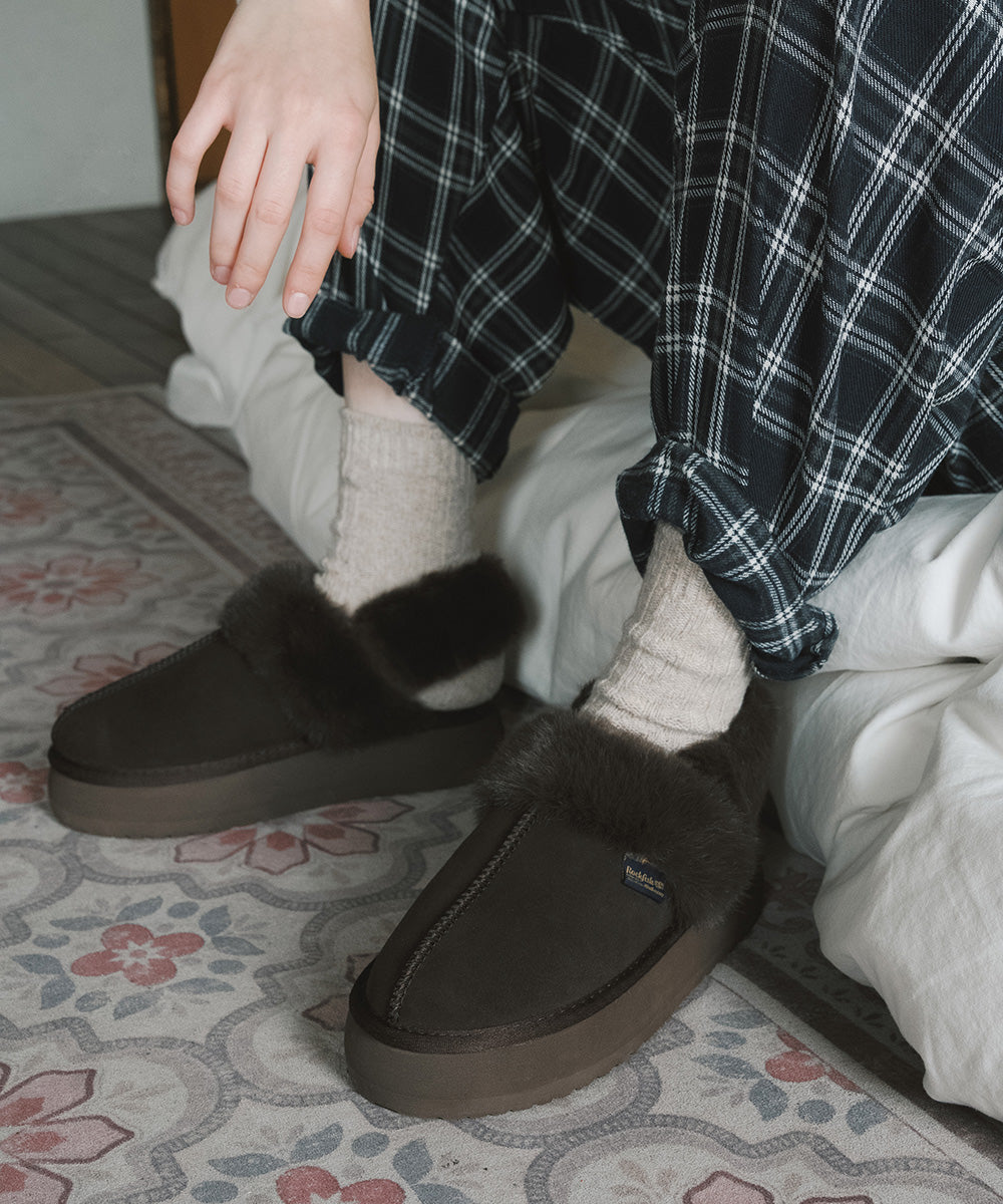 รองเท้าเปิดส้น FLATFORM FUR SLINGBACK - CHOCO