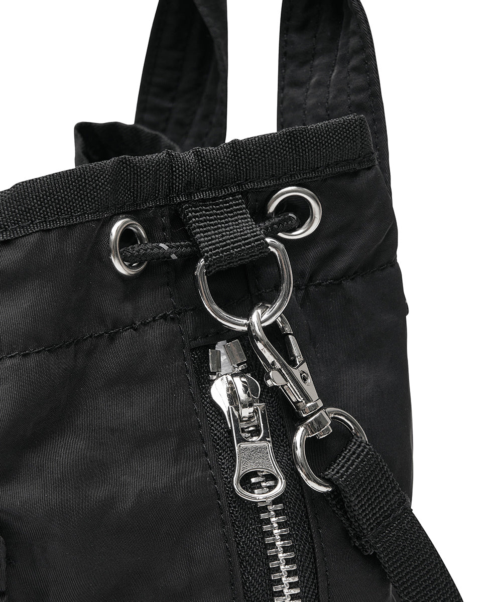 กระเป๋าสะพายข้าง NYLON DRAWSTRING MINI BAG - BLACK