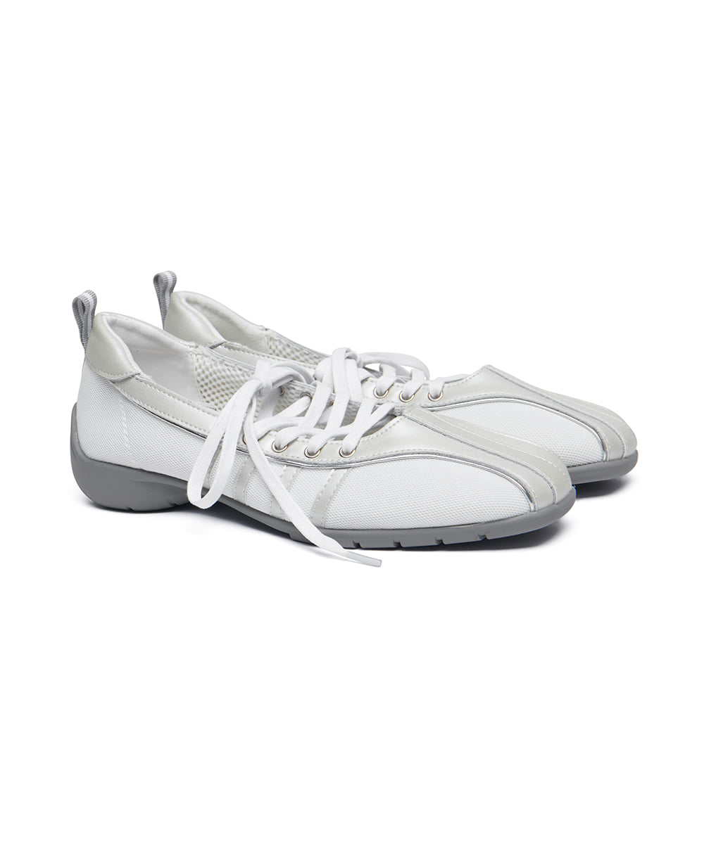 รองเท้าผ้าใบ BLISS LACEUP SNEAKERS - CREAMY PEARL