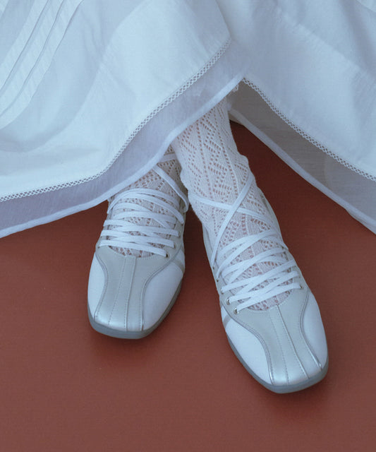 รองเท้าผ้าใบ BLISS LACEUP SNEAKERS - CREAMY PEARL