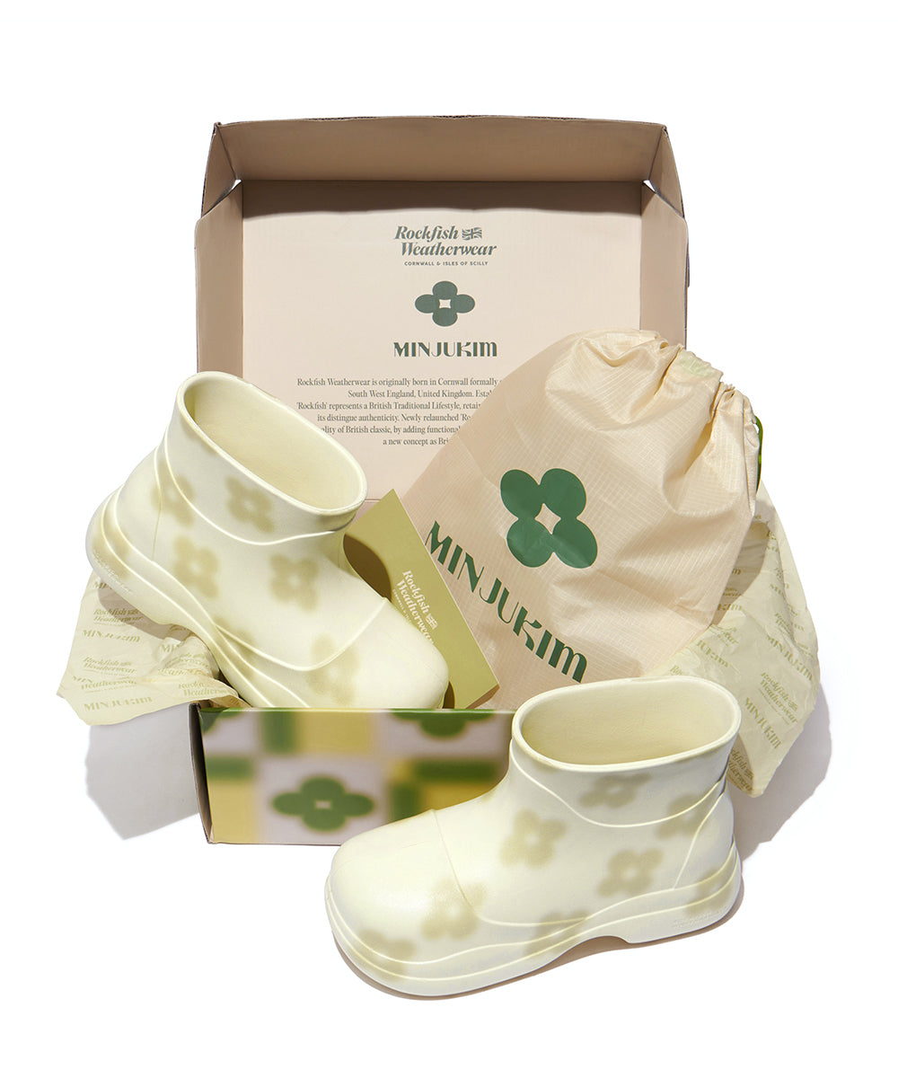 รองเท้าบูท X MINJUKIM FLORAL SHADOW BOOTS SHORT - CREAM