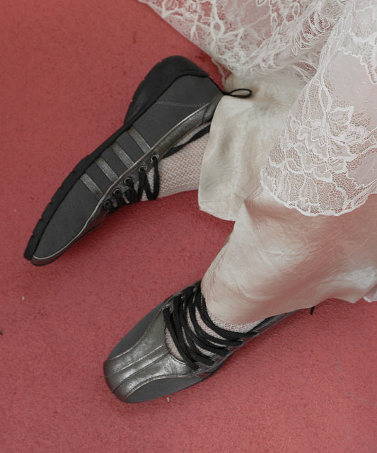 รองเท้าผ้าใบ BLISS LACEUP SNEAKERS - DARK SILVER