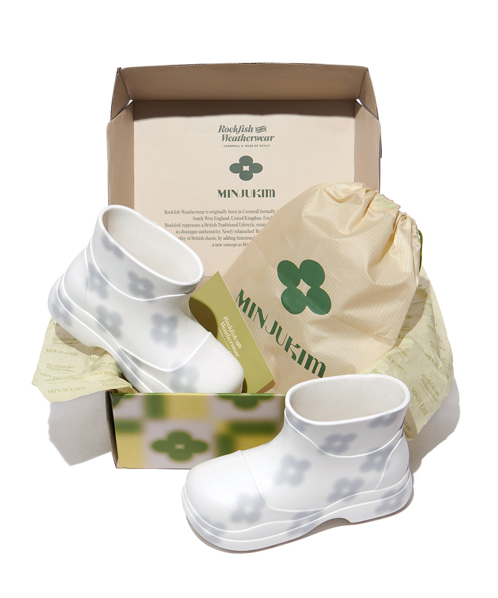 X MINJUKIM FLORAL SHADOW BOOTS SHORT - WHITE
