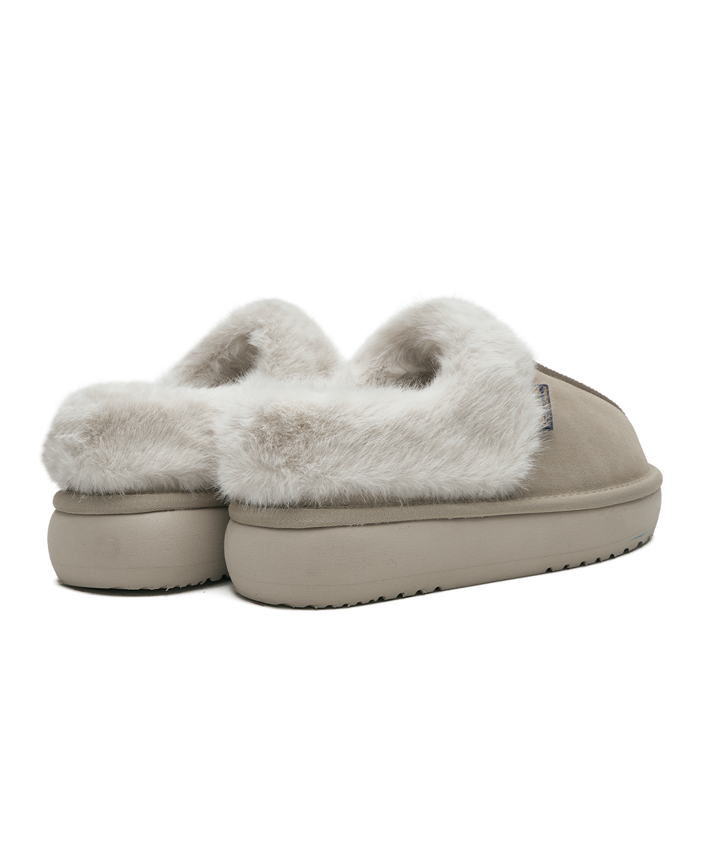 รองเท้าเปิดส้น CLOUDY FLATFORM FUR MULE - SAND