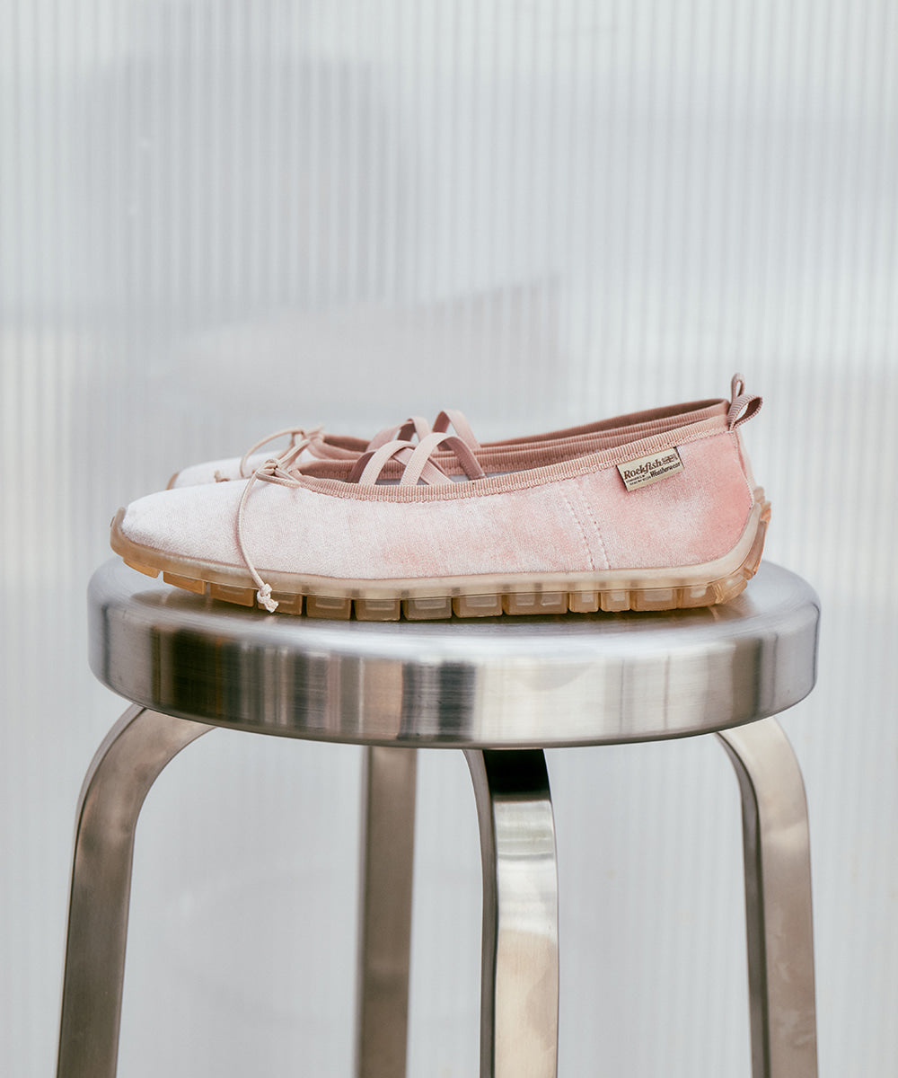 รองเท้าแมรี่เจน BELLA CROSS BANDING FLATS(PEBBLE SOLE) - PINK