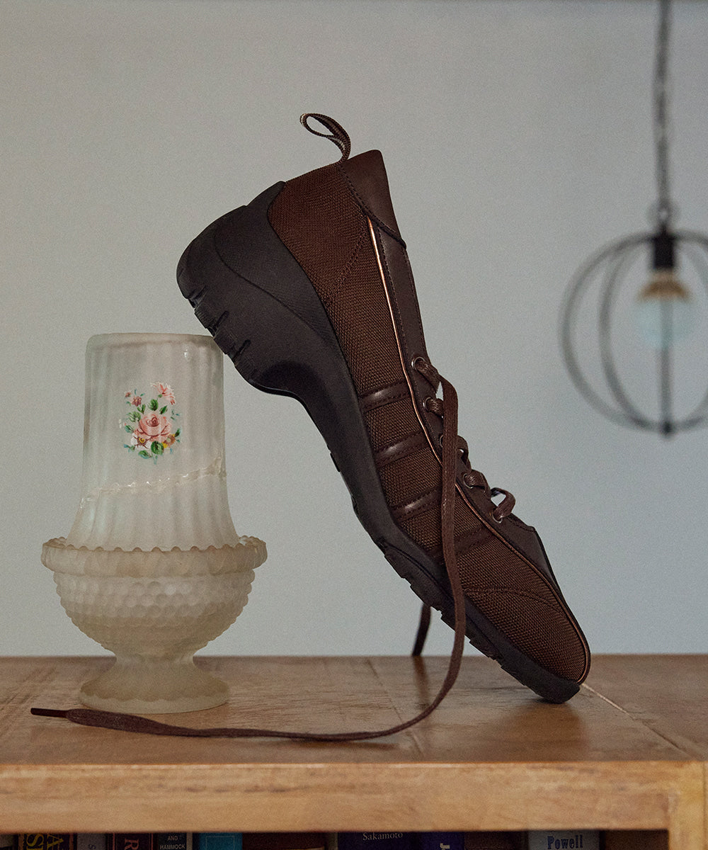 รองเท้าผ้าใบ BLISS HEEL LACEUP SNEAKERS - CHOCO