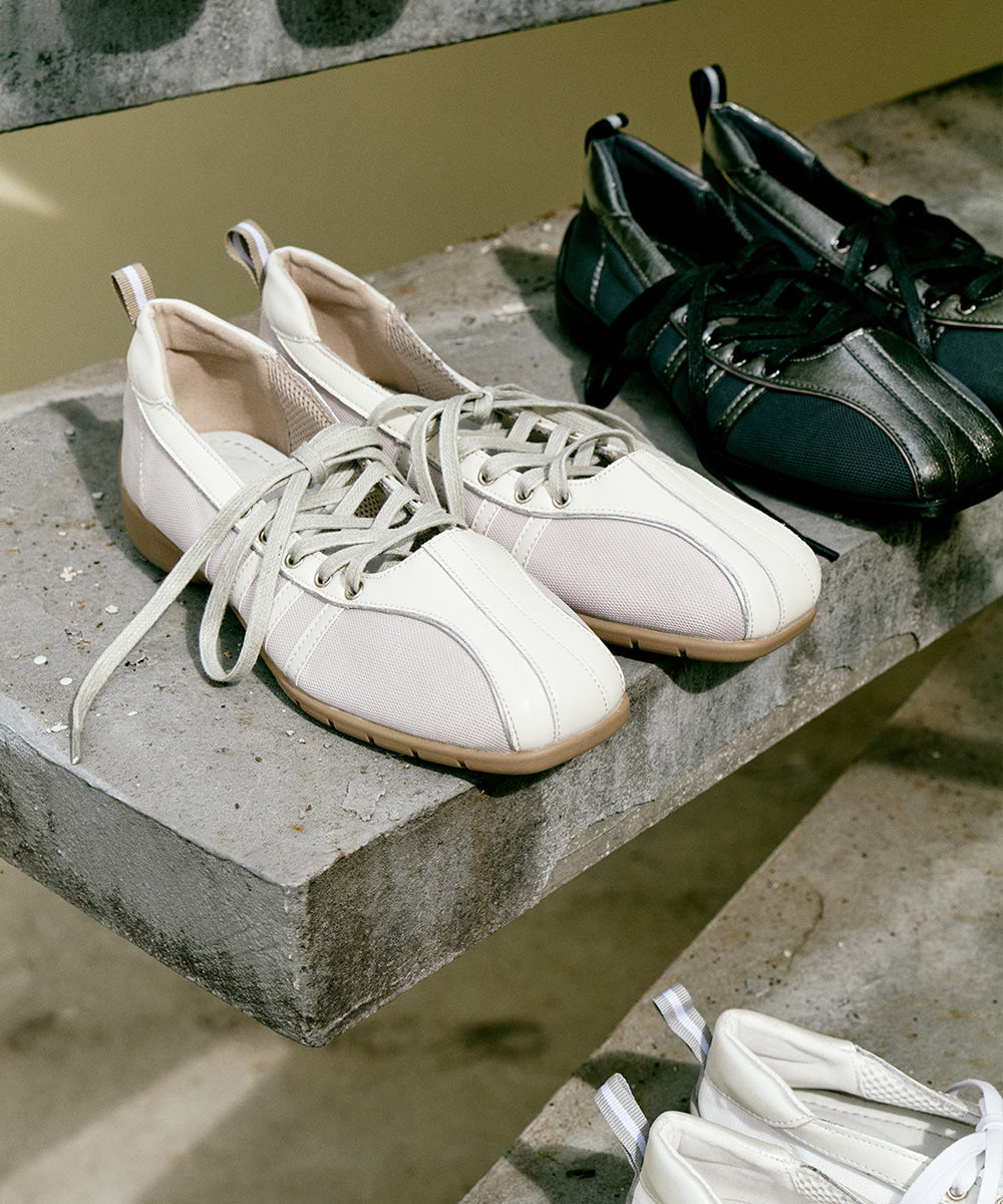 รองเท้าผ้าใบ BLISS LACEUP SNEAKERS - LIGHT BEIGE