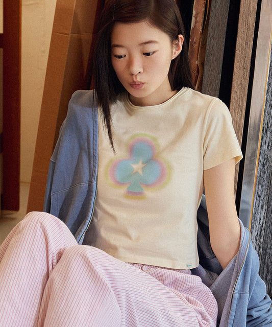 เสื้อยืด CLOVER SLIM T-SHIRT - CREAM