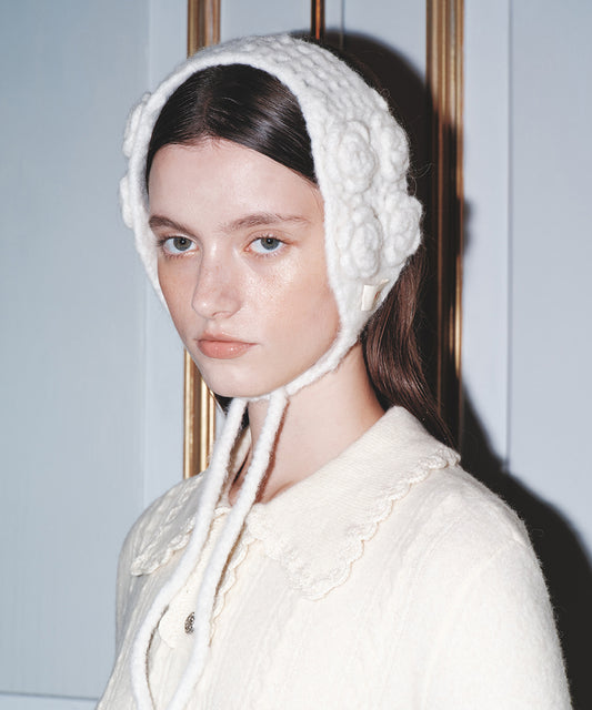 ที่ปิดหูกันหนาว HANDMADE FLOWER CROCHET EARMUFF - IVORY