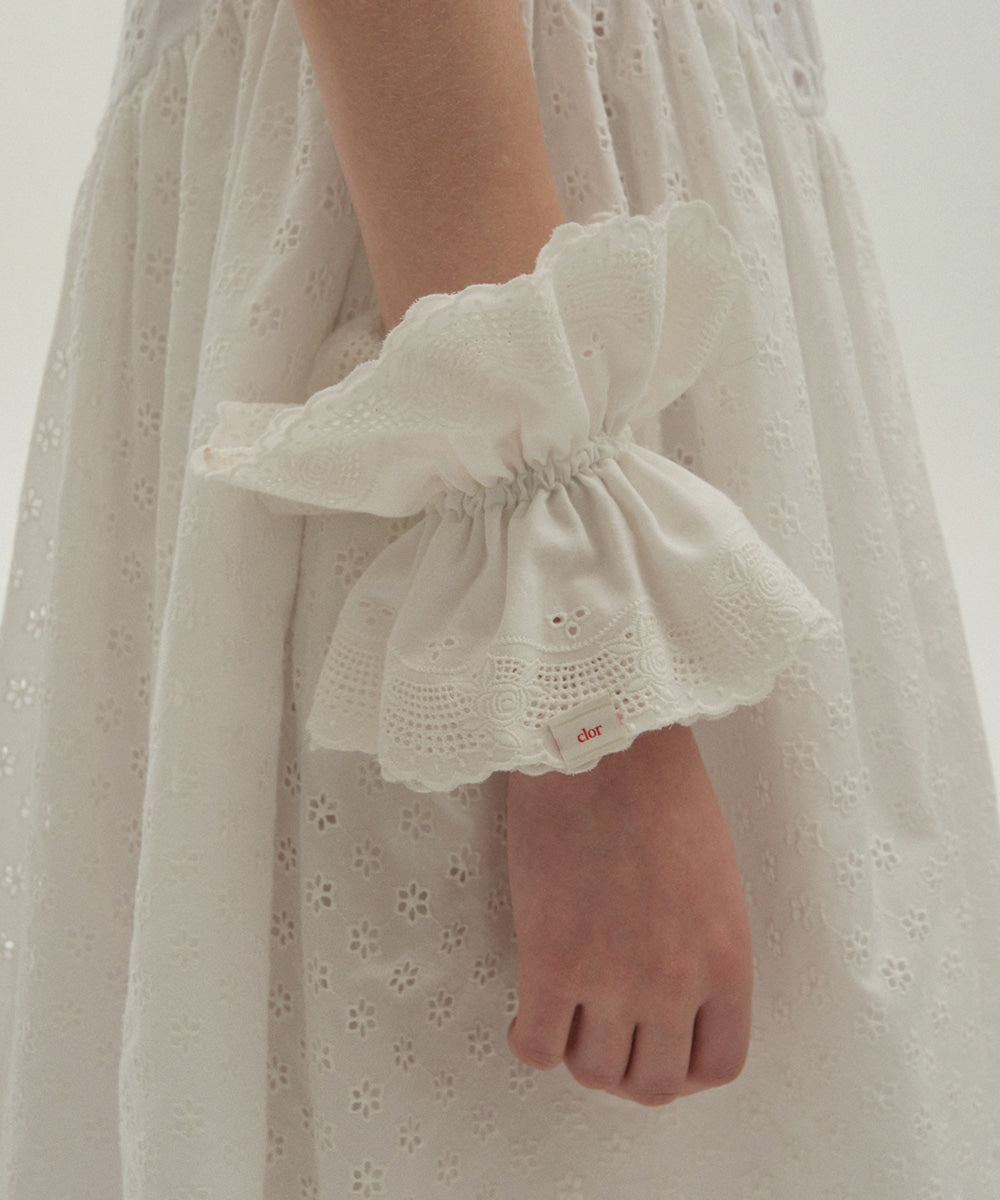 ยางรัดผม EYELET SCRUNCHIE - WHITE