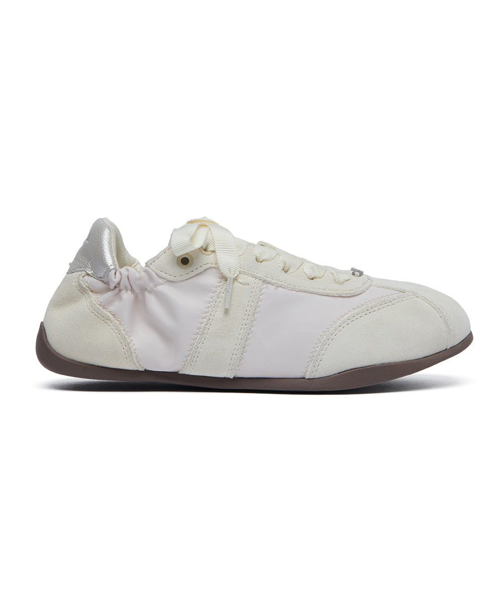 รองเท้าผ้าใบ SCRUNCH FLAT SNEAKERS - BEIGE