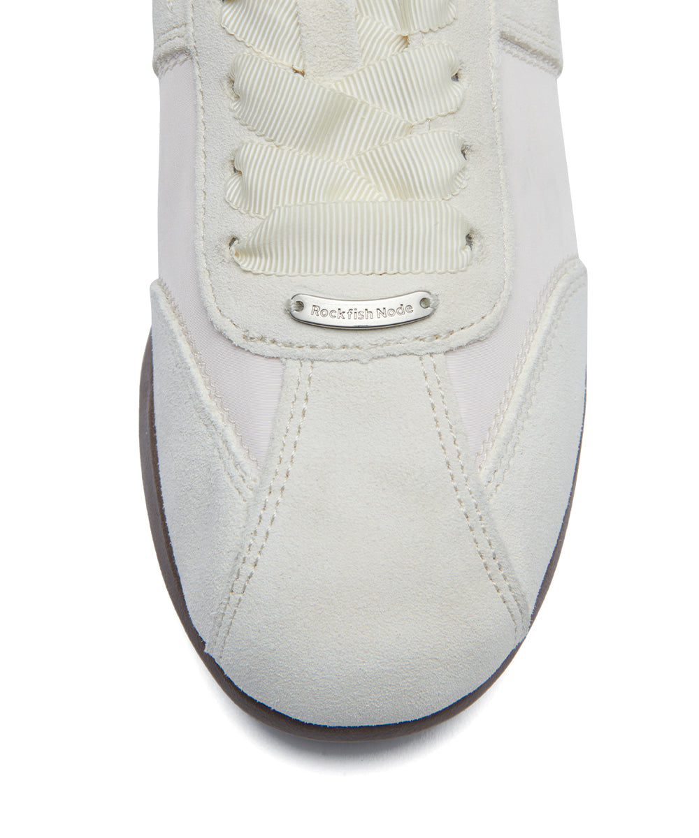 รองเท้าผ้าใบ SCRUNCH FLAT SNEAKERS - BEIGE