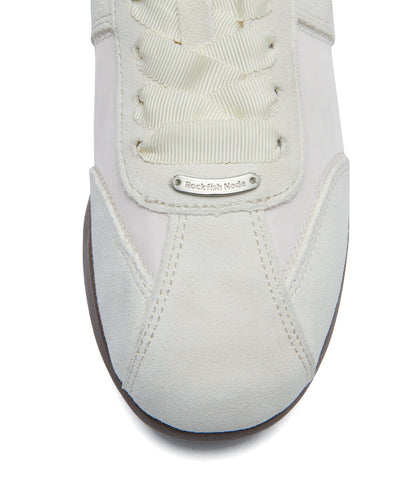 รองเท้าผ้าใบ SCRUNCH FLAT SNEAKERS - BEIGE