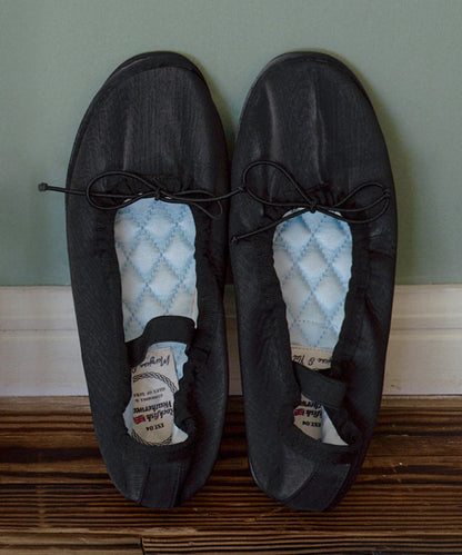 WISLEY QUILTED SCRUNCH FLAT - BLACK