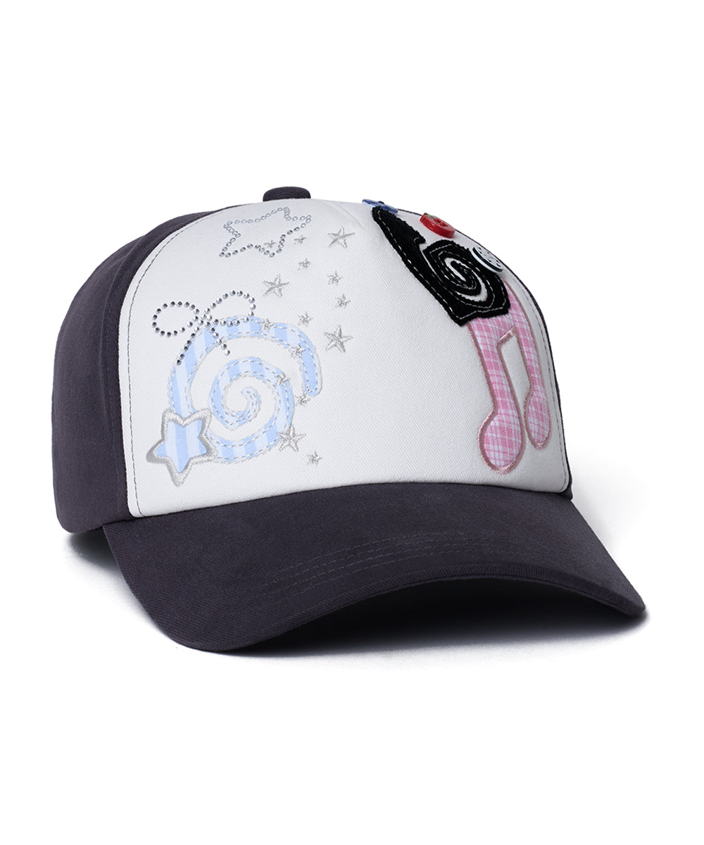 หมวกแก๊ป X ILLIT PATCHWORK CAP - DARK GREY