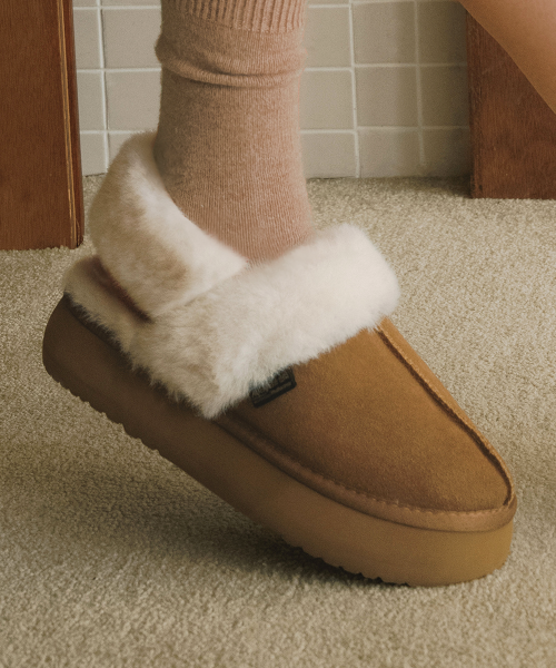 รองเท้าเปิดส้น CLOUDY FLATFORM FUR SLINGBACK - CHESTNUT