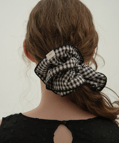 ยางรัดผม SEERSUCKER SCRUNCHIE - BLACK